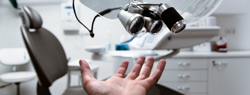 2026 Dental Assistant Degree Programs | Cost, Salary & Online Options