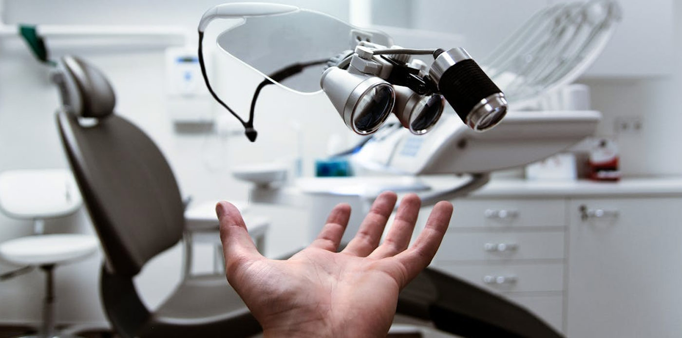 2026 Dental Assistant Degree Programs | Cost, Salary & Online Options
